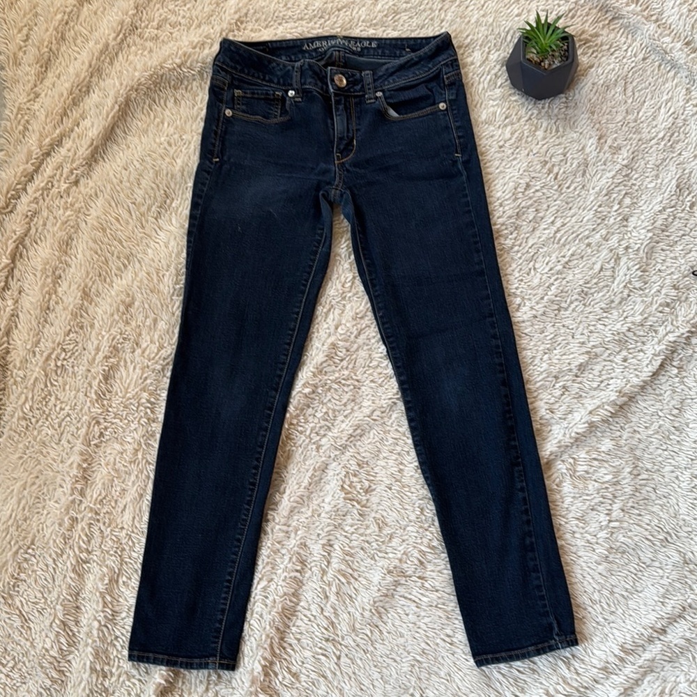 AMERICAN EAGLE OUTFITTERS SUPER STRETCH SKINNY JEANS LOW RISE BLUE SIZE 2